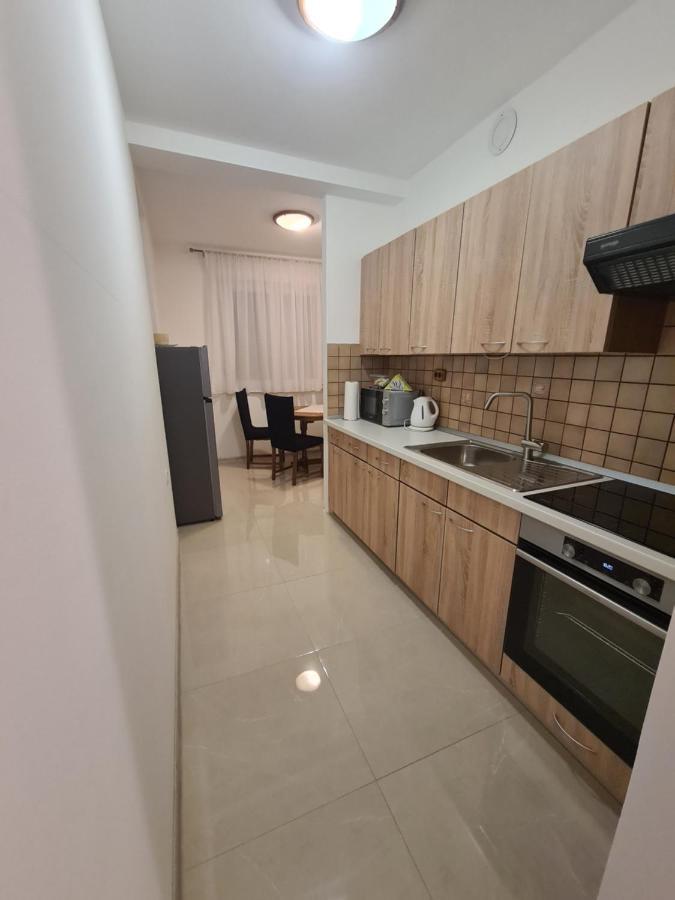 Apartman Yellow - Self Check In Osijek Buitenkant foto