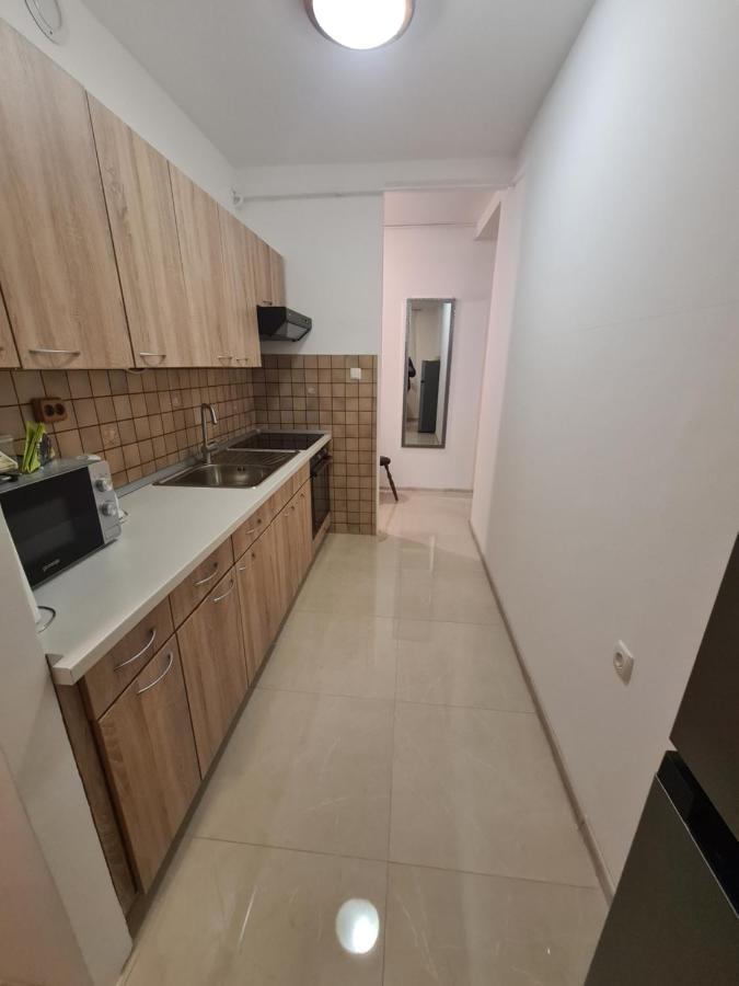 Apartman Yellow - Self Check In Osijek Buitenkant foto