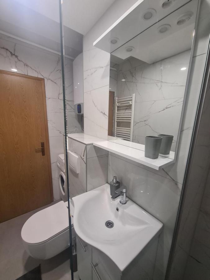 Apartman Yellow - Self Check In Osijek Buitenkant foto