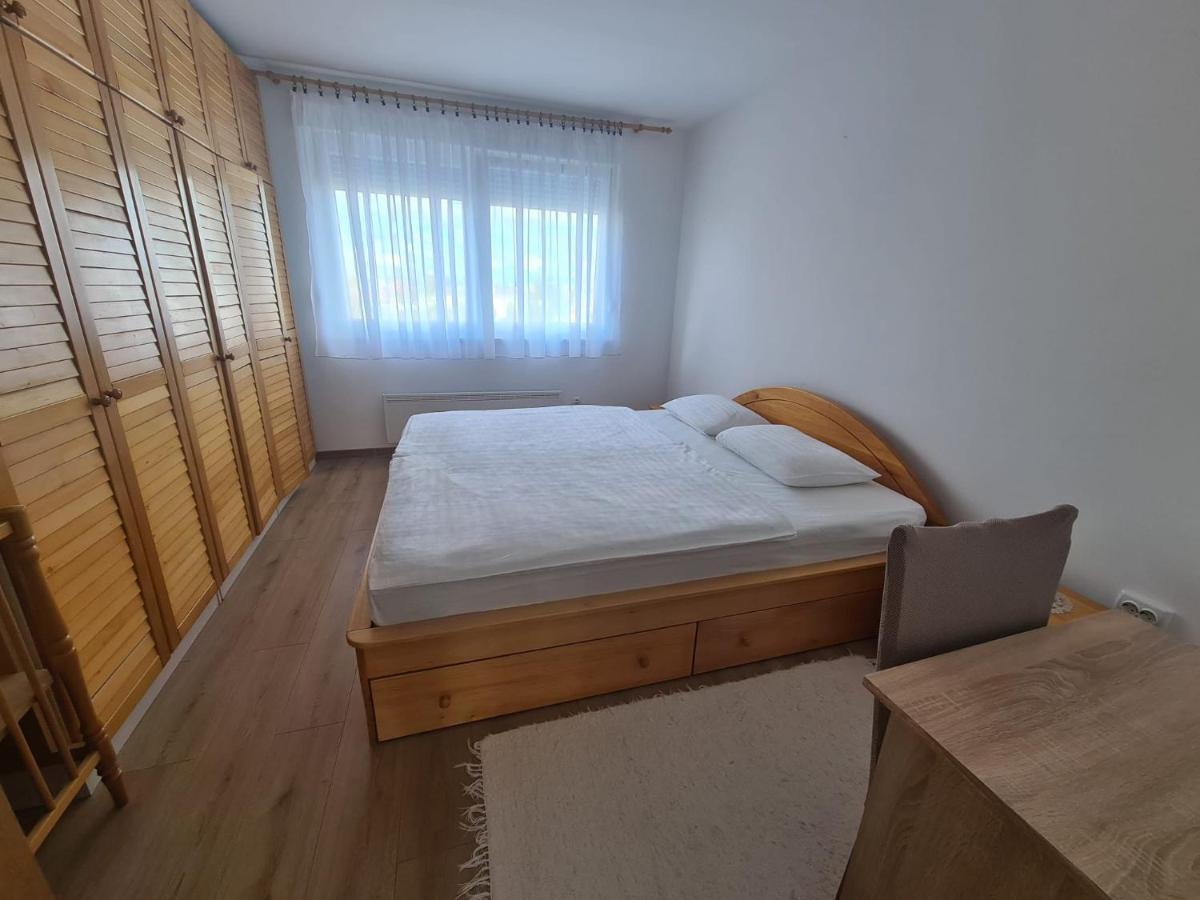 Apartman Yellow - Self Check In Osijek Buitenkant foto