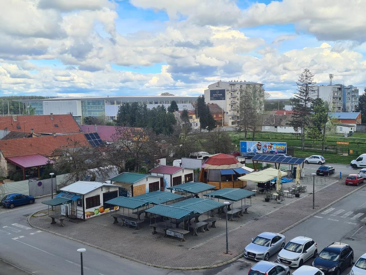 Apartman Yellow - Self Check In Osijek Buitenkant foto